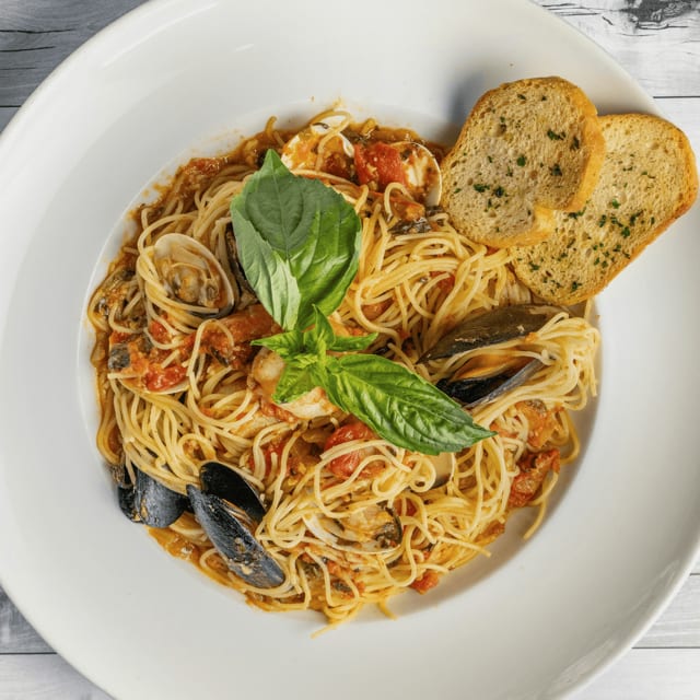 Capellini Ai Frutti Di Mare.
