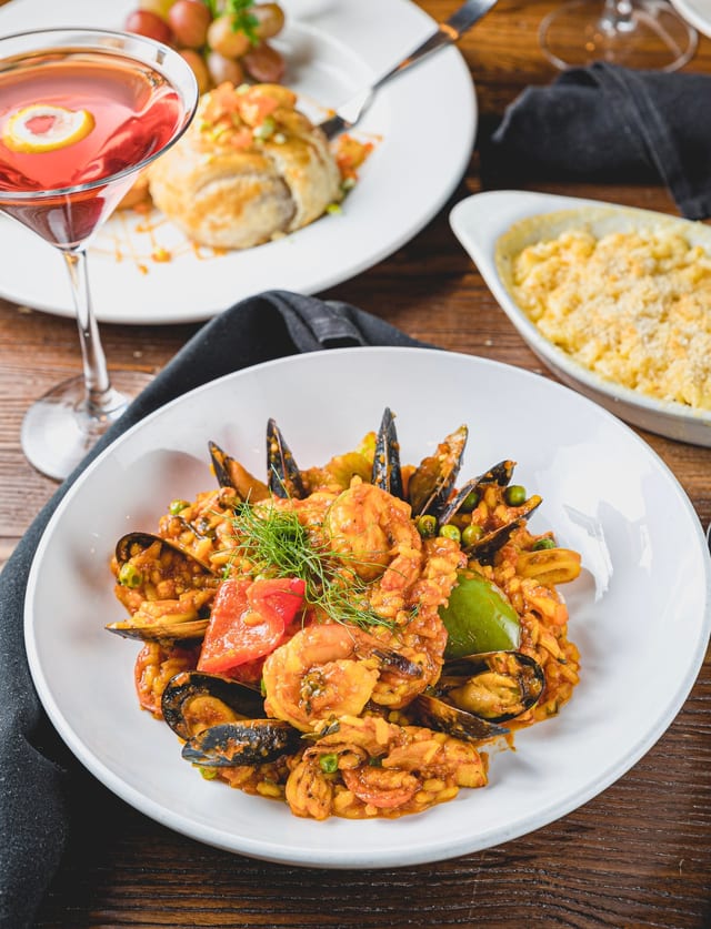 Paella.
